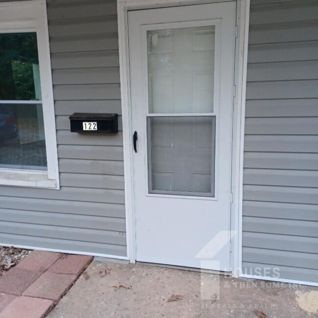 Photo - 122 Owens St