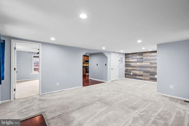 Photo - 8128 Woodyard Rd