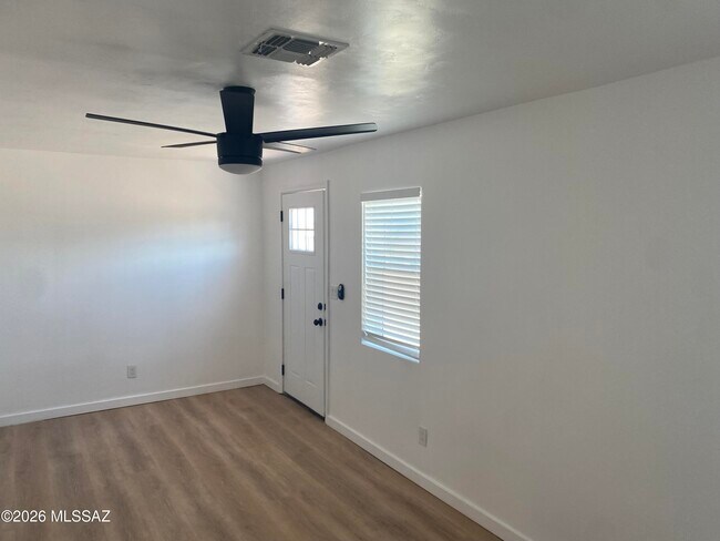 Photo - 1016 E Lee St