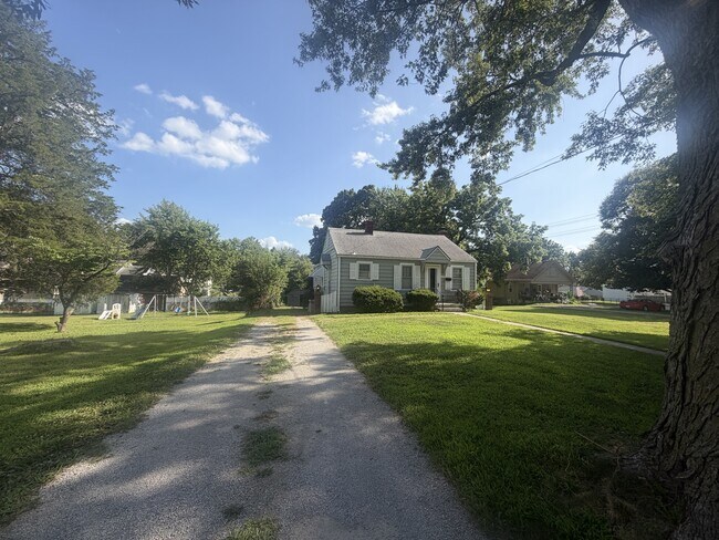 Photo - 515 W Southside Blvd