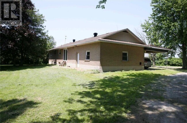 Photo - 1086 Lakeshore Rd