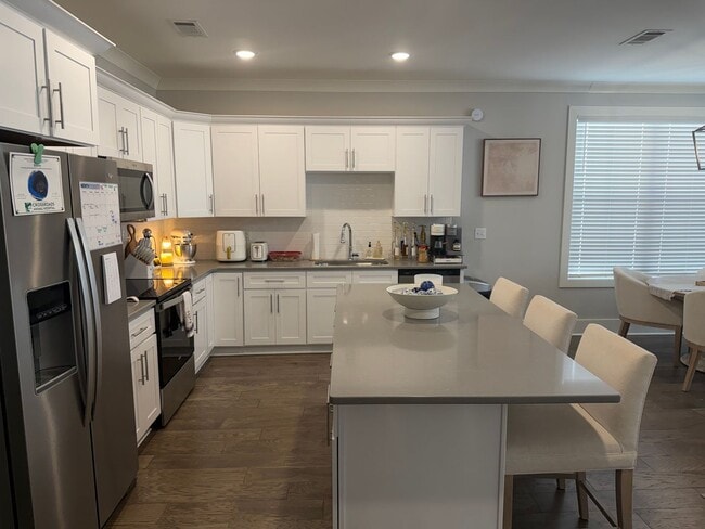 Photo - 3 Bed 3.5 Bath Townhouse in Stillwater!