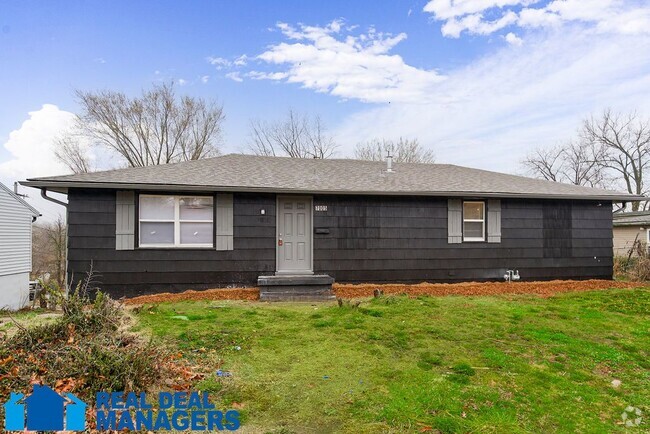 Building Photo - Spacious 5-Bedroom Home with 3 Bathrooms i...