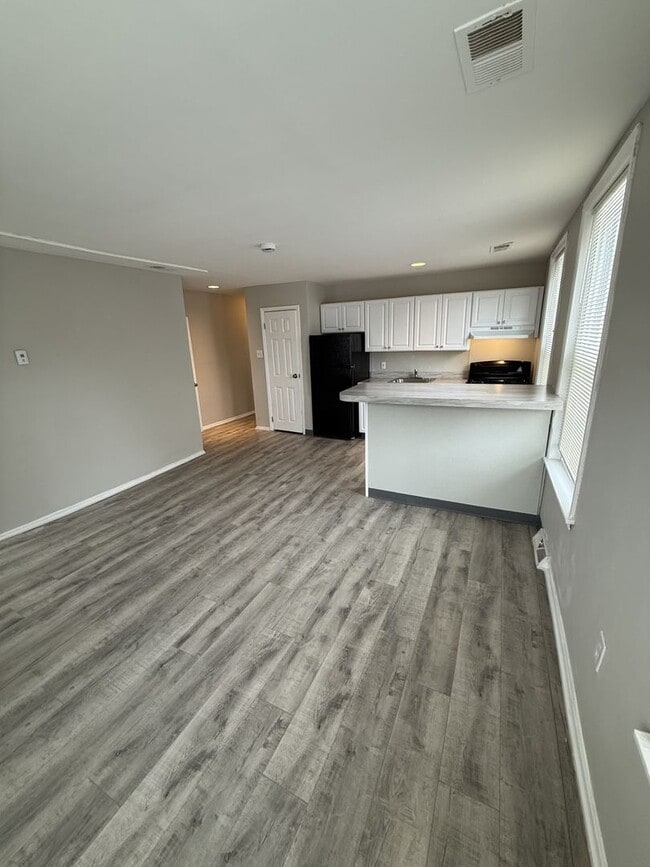 Photo - 336 W 8th St Unit Apt. D