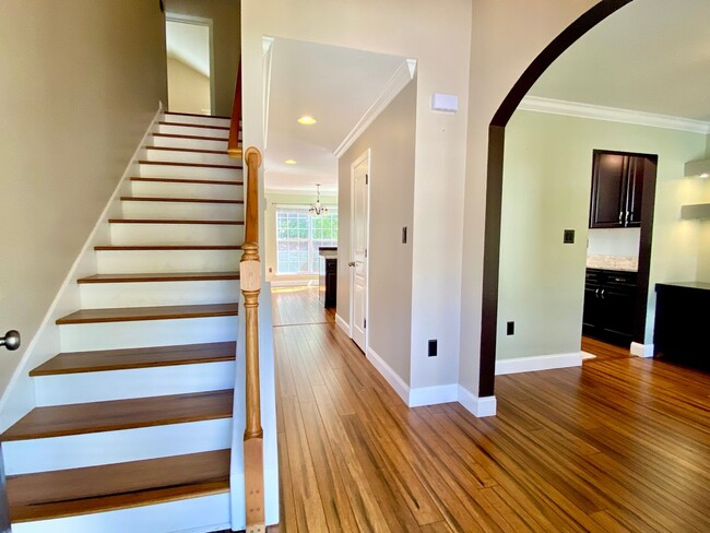 Photo - 1744 Somersby Ln