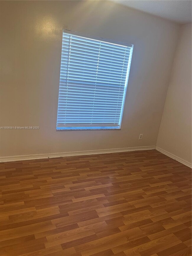 Photo - 2731 NW 13th Ct Unidad 2731