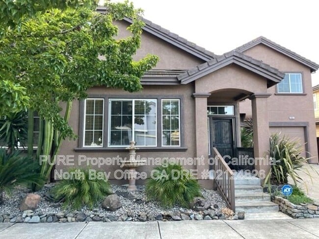 Photo - 1904 Fallbrook Ln