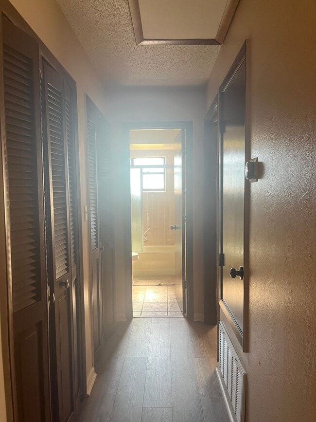 2112 W Martin St