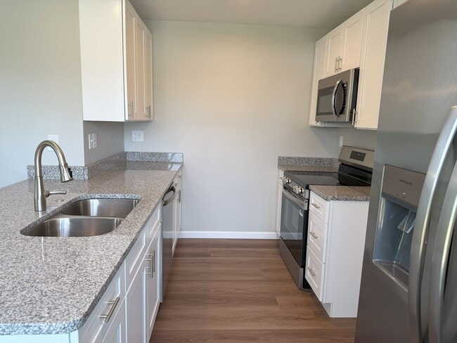 Photo - 625 Crescent Dr