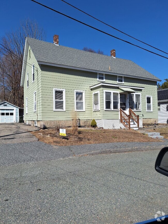 Building Photo - 10 Cemetery St Unit 10 Rental