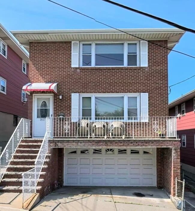 Photo - 1617 74th St Casa