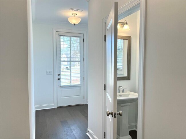 Photo - 1562 Wellborn Walk