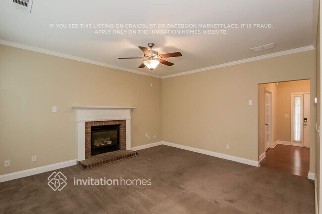 Photo - 920 Lakeside Ct