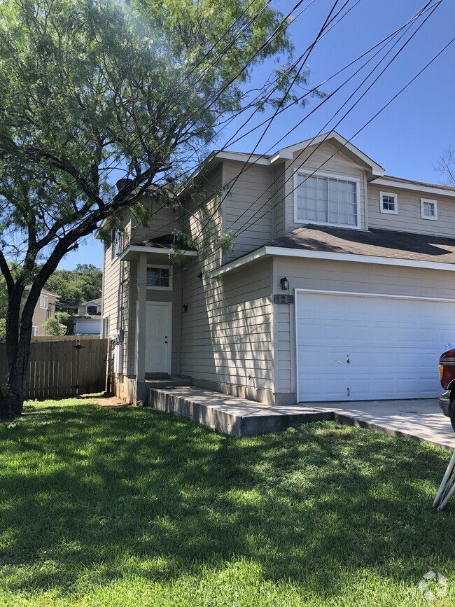 Building Photo - Cedargrove Rental