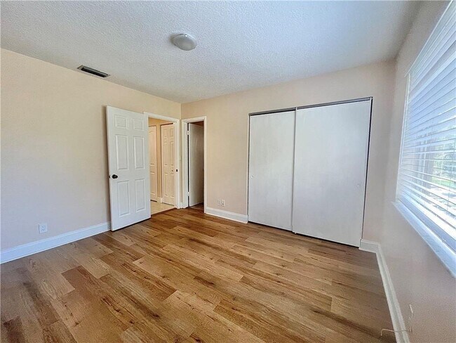Photo - 1343 Hampton Blvd