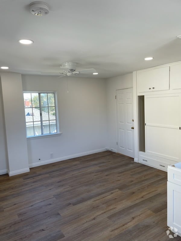 Building Photo - 3847 Girard Ave Unit 2 Rental