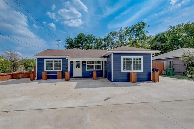 Photo - 6601 W 43rd St House