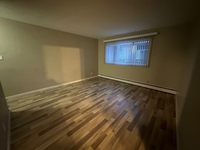 Photo - 10734-108 108 St NW Unit 8
