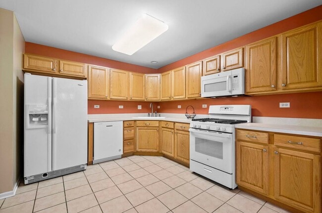 Photo - 2282 Foxmoor Ln