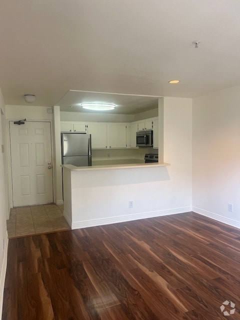 Building Photo - 8889 Caminito Plaza Centro Unit 7203 Rental