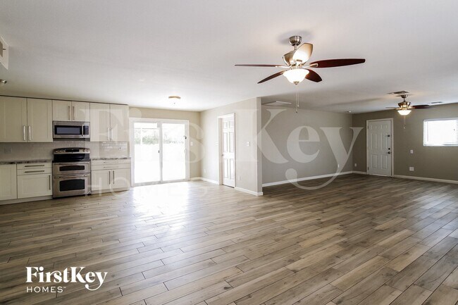 Photo - 13227 N 40th Pl