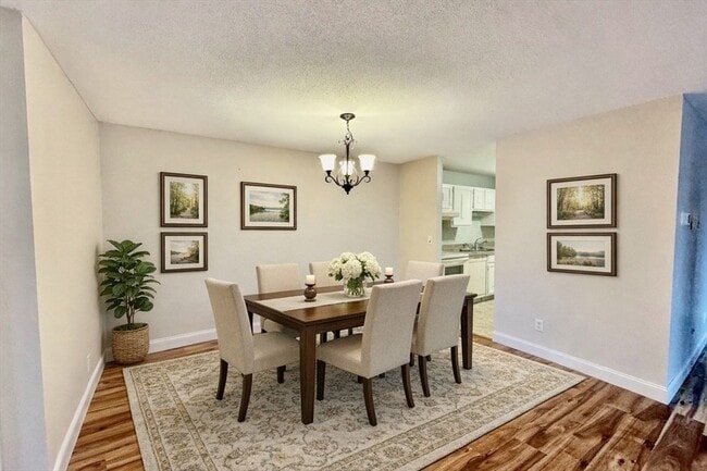 Photo - 4700 N Main St