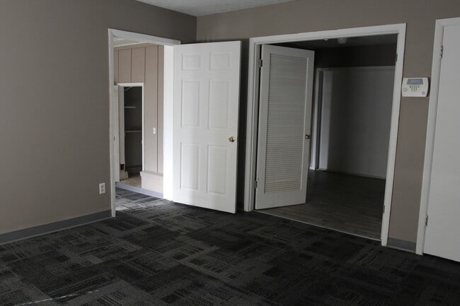 Photo - 2105 Evergreen Dr