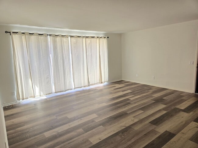 Santa Ana - 2 Bed Condo for Lease - New fl... - House Rental in Santa ...