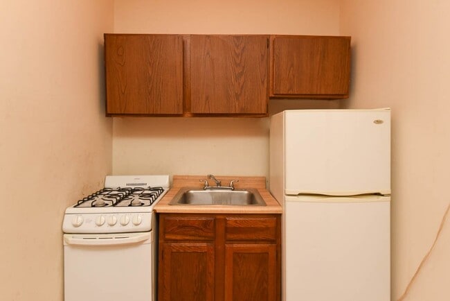 Photo - 1034 W George St Unit A08K