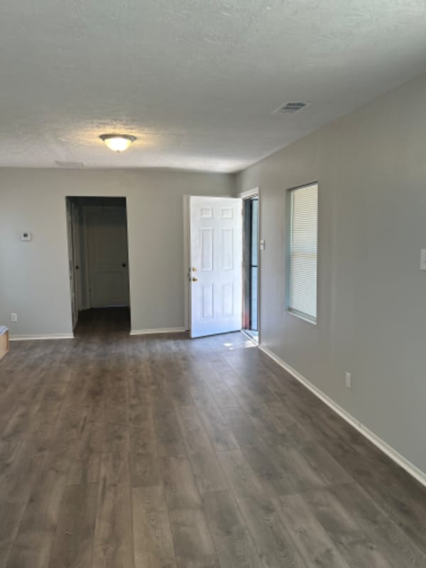 Photo - 3790 Barron Ave