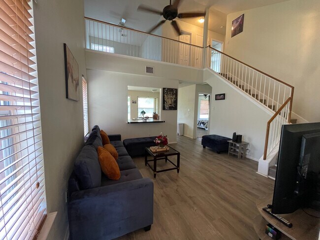 Photo - Room in House on Socorro Bend