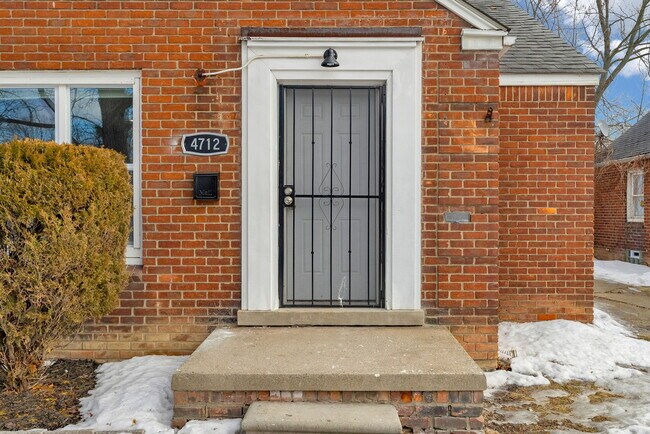 Photo - 4712 Cadieux Rd