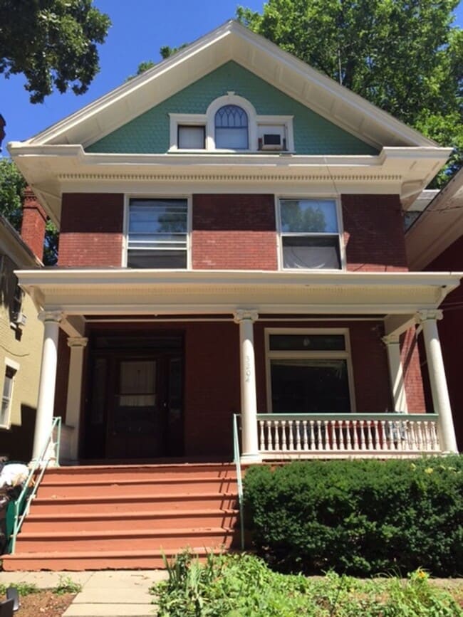 Building Photo - 3204 Bishop St