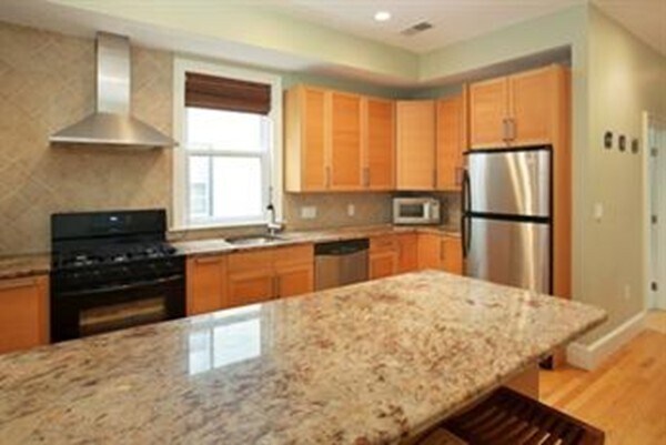 Photo - 11 Lester Pl Unit 11