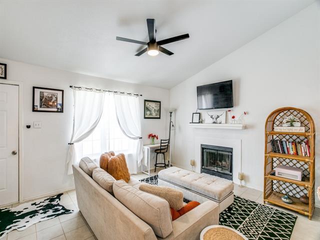 Photo - 4612 Waterway Dr N