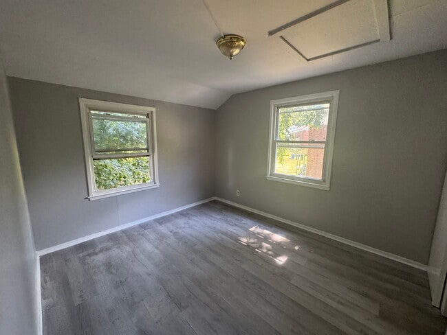 125 Woodlawn Cir