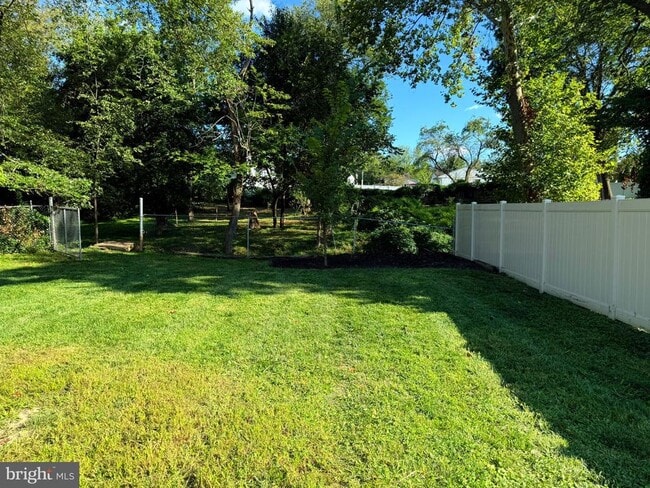 Photo - 1715 Hazel Ave