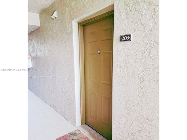Photo - 220 SW 116th Ave Unidad 15203