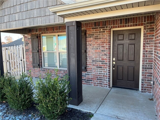 Photo - 1001 Tulip St