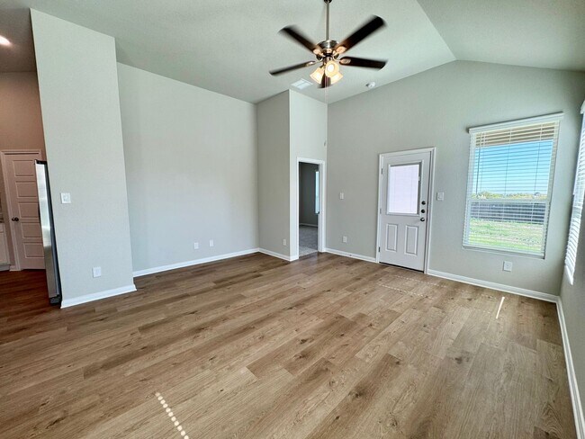 Photo - Stunning 3x2 Luxury Duplex in Buda, TX!