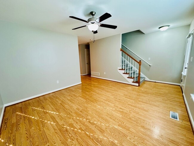 Photo - 108 Weist Pl