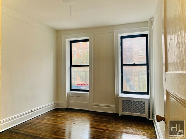 Building Photo - NO FEE Two Bed on Upper East Side! Won't S... Rental