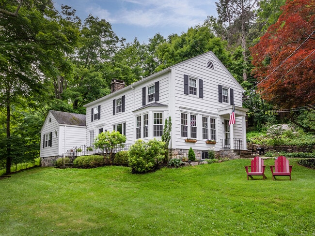 Photo - 61 Curtiss Rd House