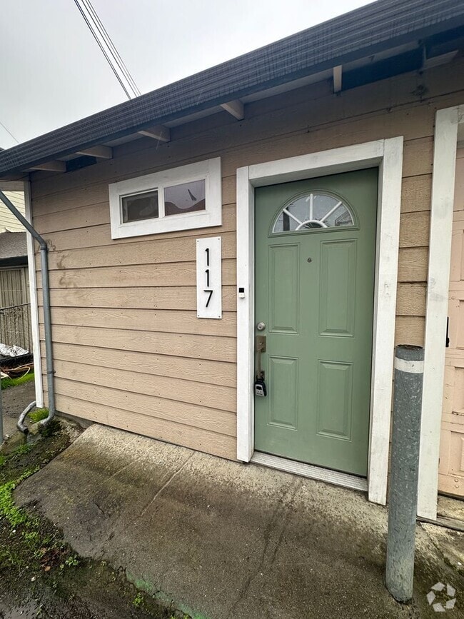 Building Photo - Downtown Studio just off First Street! Rental