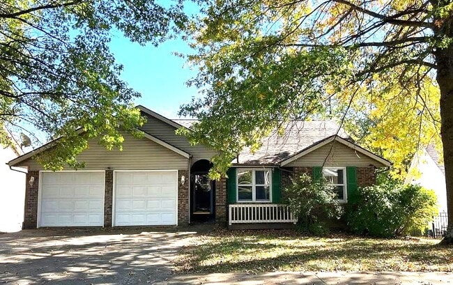 Photo - 821 W Rosewood Dr House