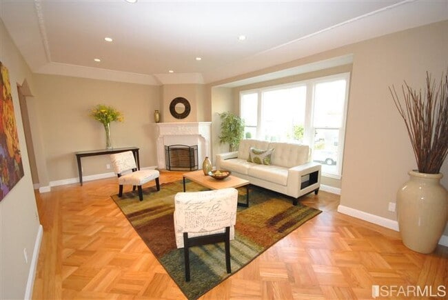 Photo - 1643 Moraga St Unidad Upper Level