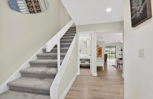 Photo - 2703 Maplewood Dr