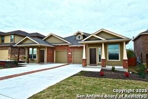 Building Photo - 131 Creekside Villa Dr