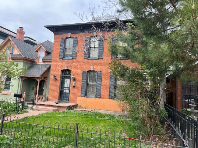 Building Photo - 2545 Stout St