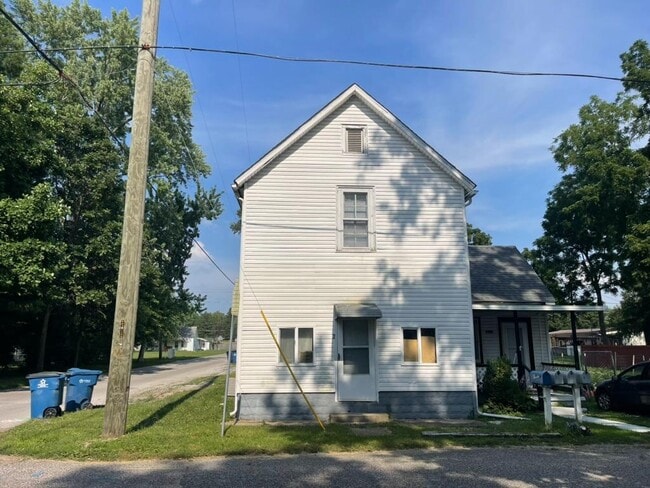 Building Photo - 2900 S 13th St Rental